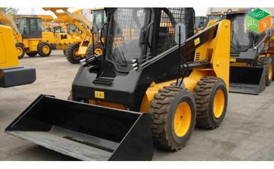 Operador de Mini Pá Carregadeira